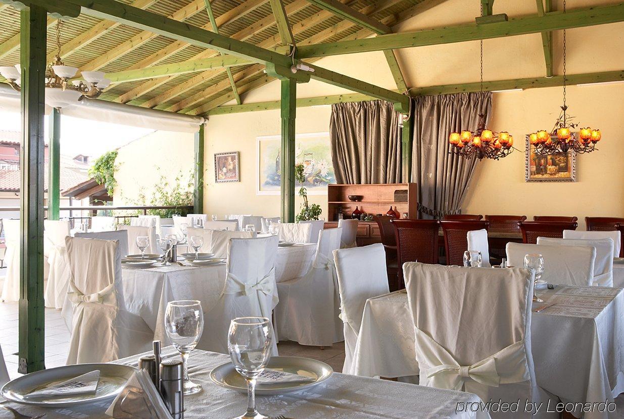 Pelli Hotel Pefkochori Restaurant bilde